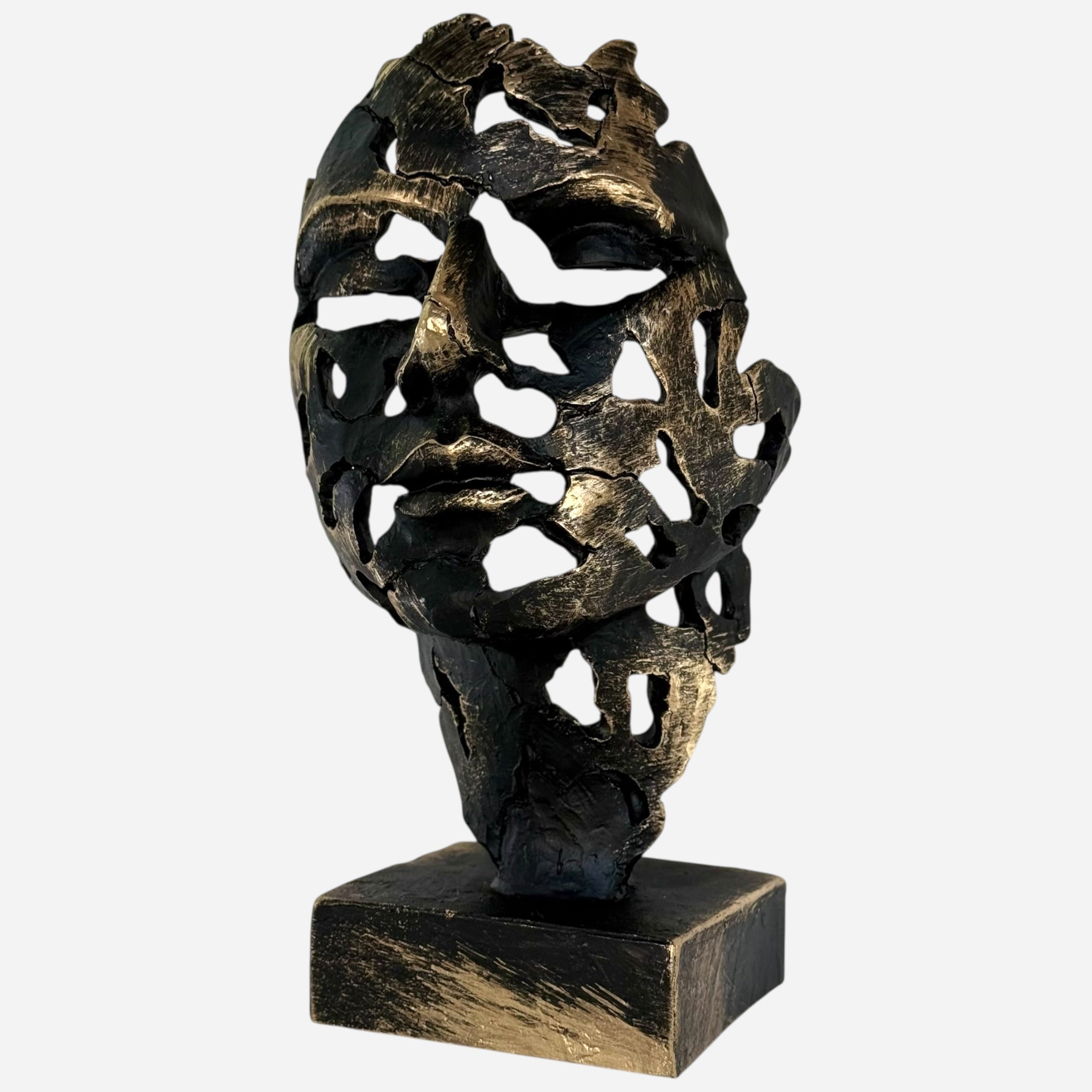 Cracked Face Abstract Mask Statue